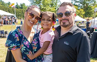 Janae & Zaria Henson with Tom Gordon III